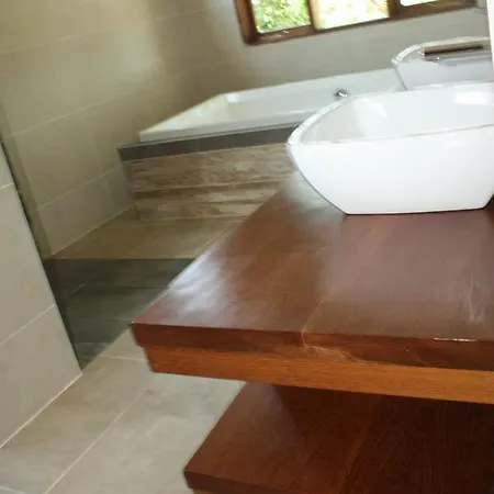 Galu Tulivu Villa Gazi
